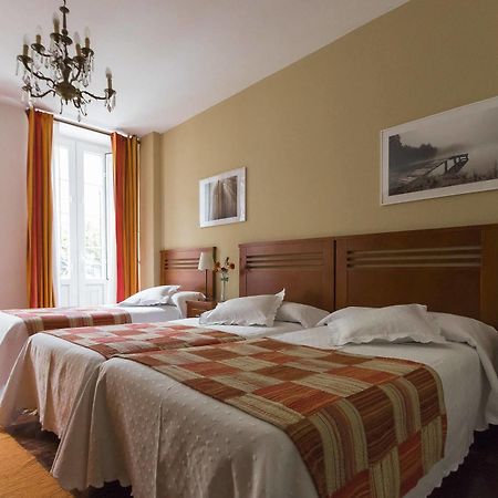 Hostal La Carballinesa Santiago de Compostela Exterior foto