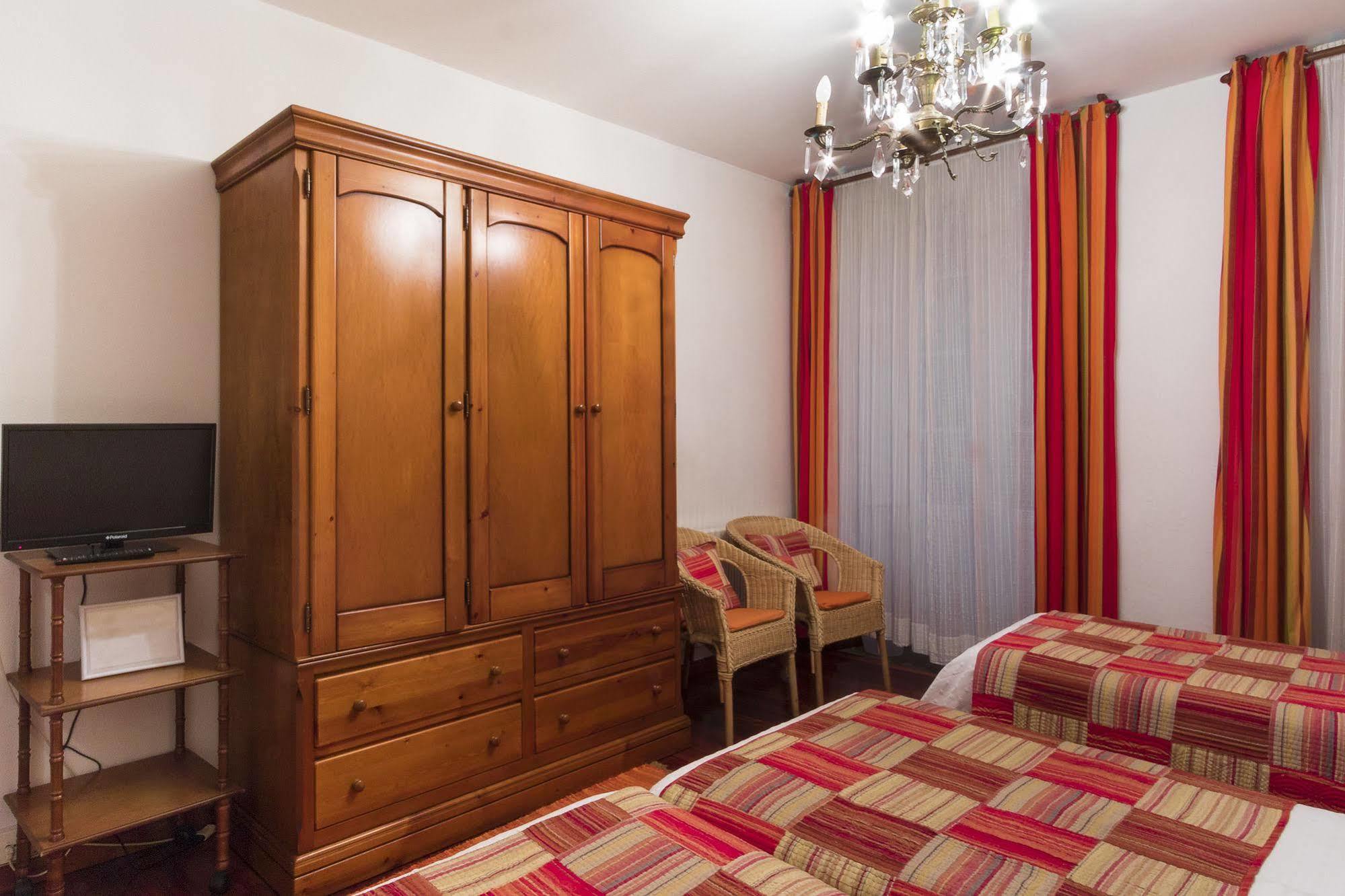 Hostal La Carballinesa Santiago de Compostela Exterior foto